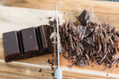 In Schokolade mit hohem Kakaoanteil ist ebenfalls eine größere Menge Magnesium enthalten.