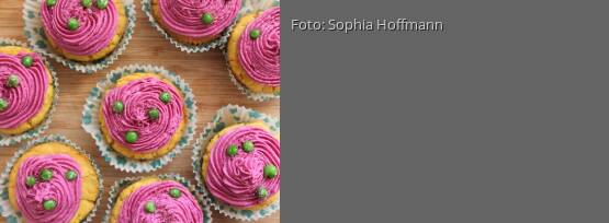 Rezeptbild für "Fake Cupcakes: Mais-Chili Muffins mit Rote-Bete-Hummus"