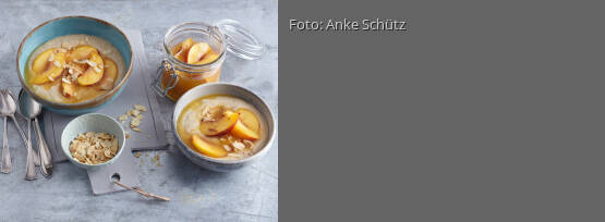 Rezeptbild für "Mandel-Grießbrei mit Nektarinen"