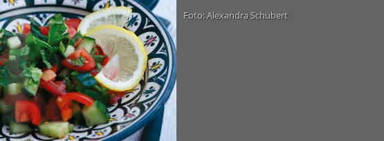 Rezeptbild für "Marokkanischer Tomaten-Gurken-Salat mit frischer Pfefferminze"
