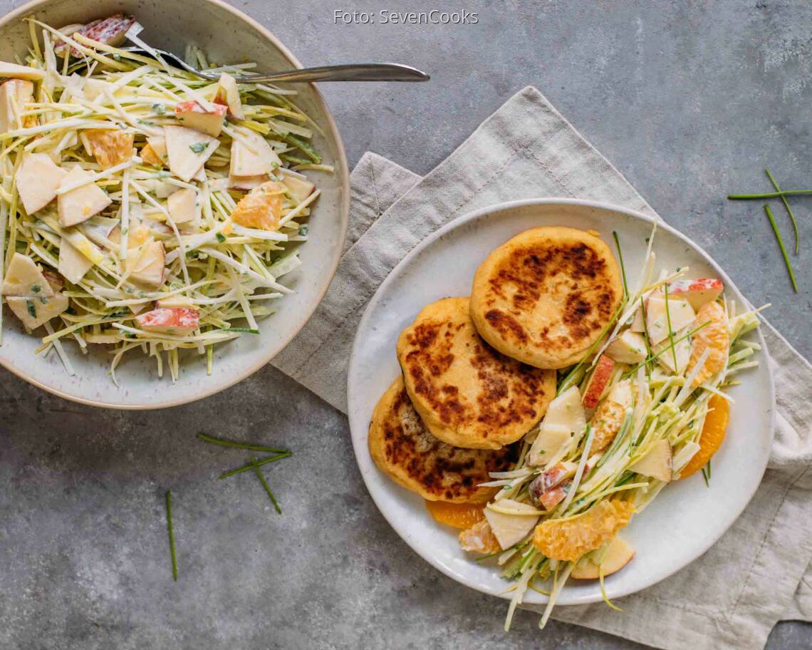 Meal-Prep: Kartoffelpüree-Pancakes mit fruchtigem Lauchsalat