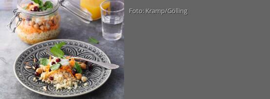 Rezeptbild für "Möhren-Couscous-Salat mit Kichererbsen"