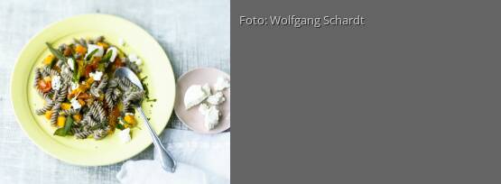 Rezeptbild für "Möhren-Salbei-Nudeln mit Ziegenkäse"