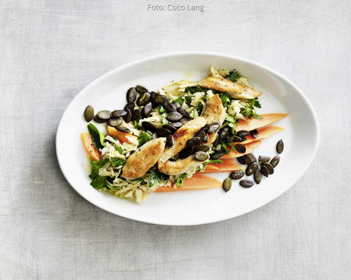 Petersiliensalat mit Hähnchenbrustfilet