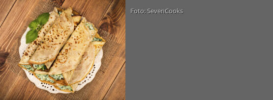 Rezeptbild für "Herzhafte Pfannkuchen mit Spinatfüllung"