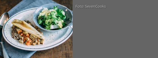 Rezeptbild für "Bunter Quinoa mit Karotten-Tofu-Pfanne"