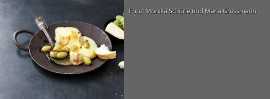 Rezeptbild für "Reblochon mit Trauben"