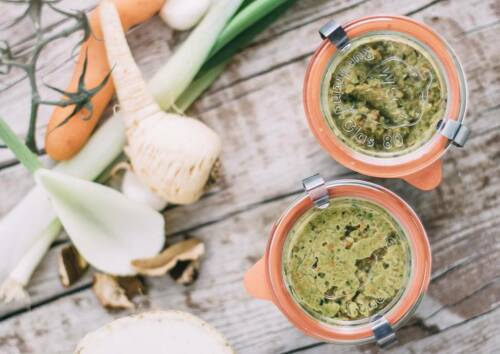 Gemüsebrühenpaste selbst gemacht in Weckgläsern