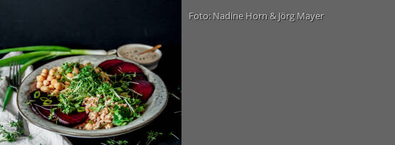 Rezeptbild für "Rote Bete Farro Bowl mit „schwarzer Pfeffer“-Dressing"