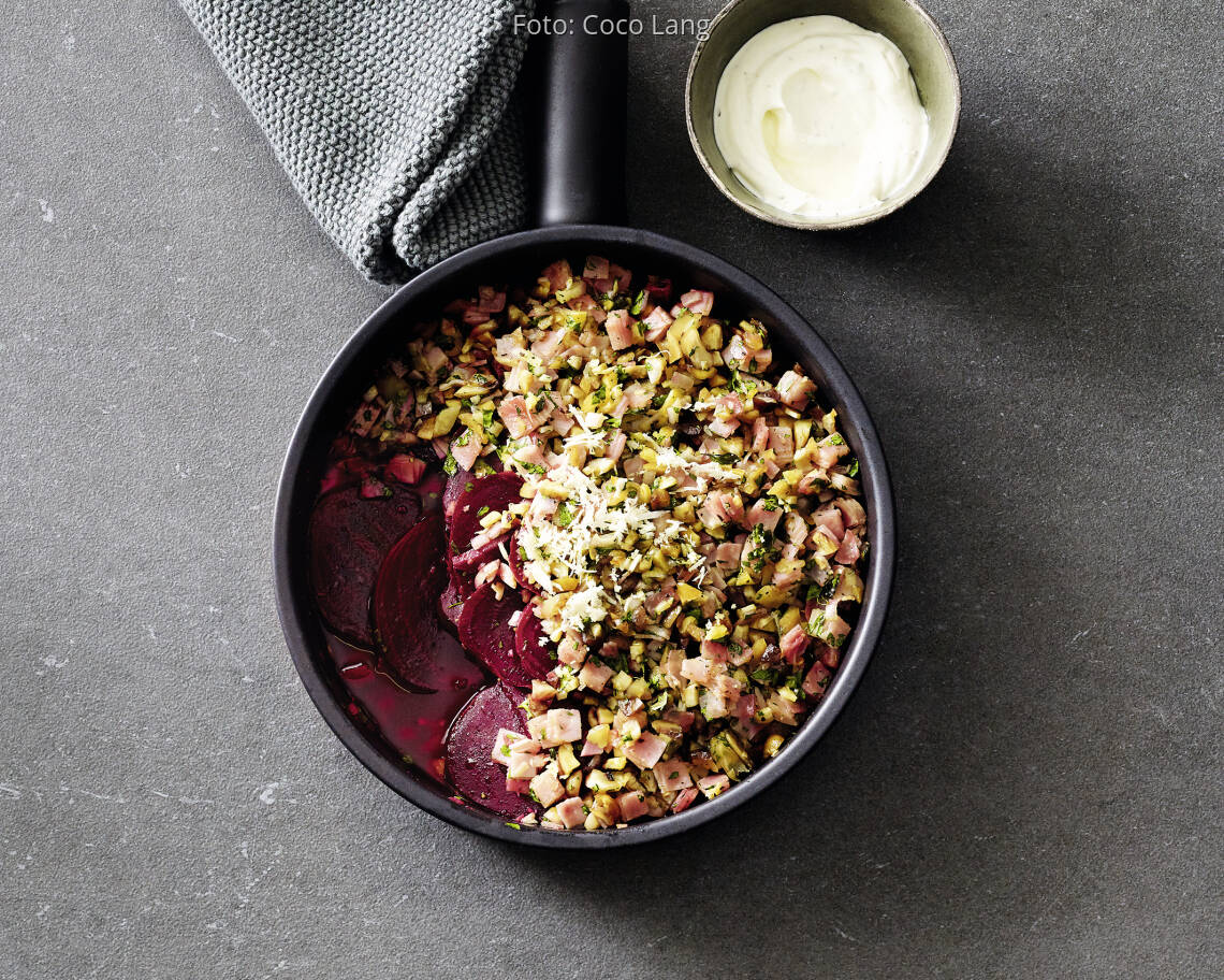 Rote-Bete-Gratin mit Schinken-Topping