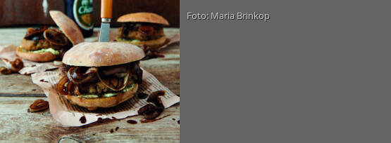 Rezeptbild für "Auberginen-Burger mit Schwarzbier-Schalotten"
