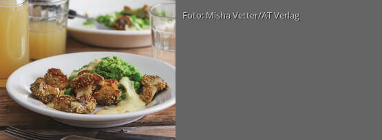 Rezeptbild für "Sesam-Pilz-Nuggets mit Erbsenstampf und Senfsauce"