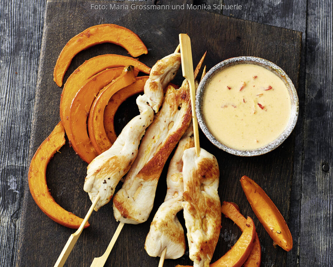 Saté-Spieße mit Ofenkürbis
