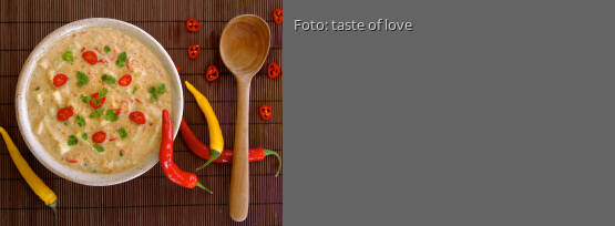 Rezeptbild für "Scharfe Erdnusssoße mit Gurken"