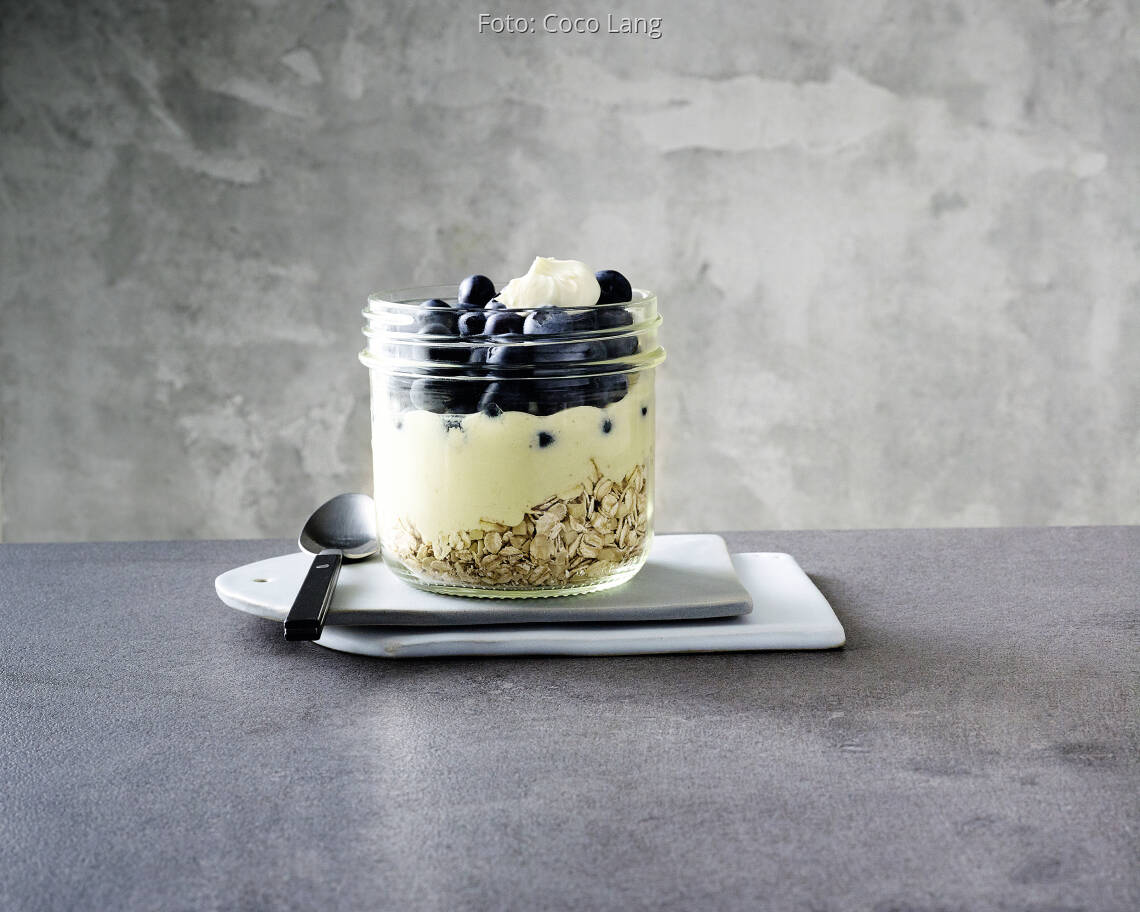 Schichtmüsli mit Beeren