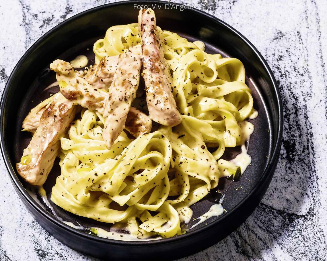 Schweinegeschnetzeltes in Wein-Thymian-Sahne