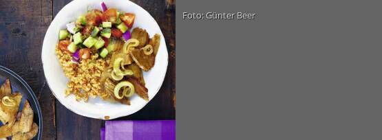 Rezeptbild für "Seitan-Döner  mit Tomatenbulgur und Salat"