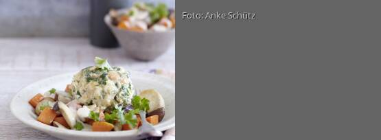 Rezeptbild für "Semmelknödel auf Rahm-Kürbis"