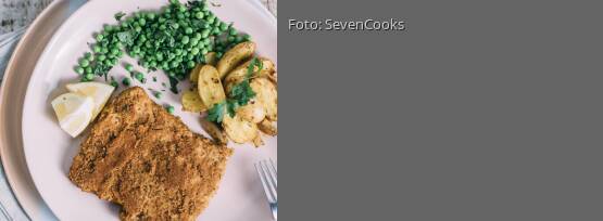 Rezeptbild für "Sojaschnitzel mit Babykartoffeln und Erbsen"