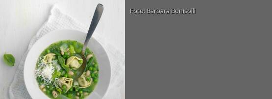 Rezeptbild für "Sommer-Minestrone mit Tortellini"