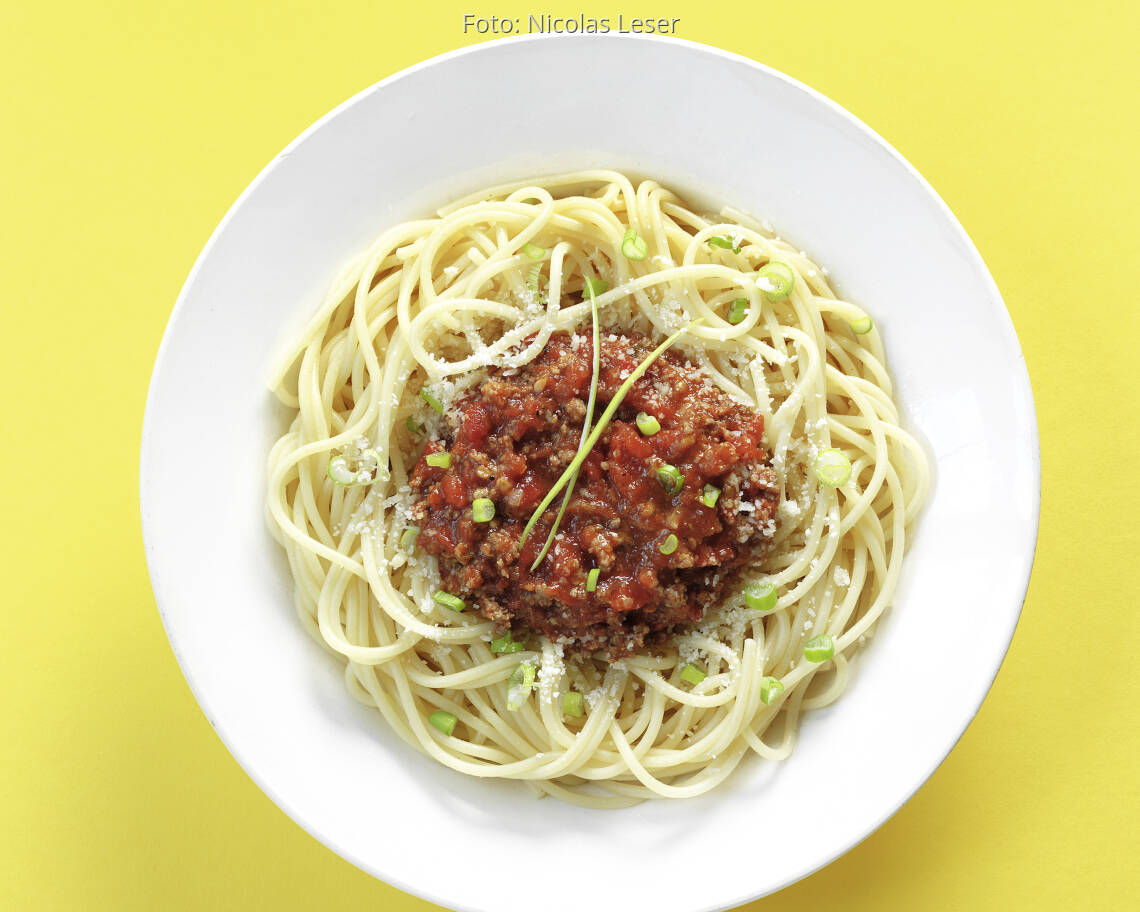Spaghetti mit Blitzbolognese