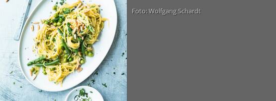 Rezeptbild für "Spaghetti mit Erbsen und Minz-Gremolata"