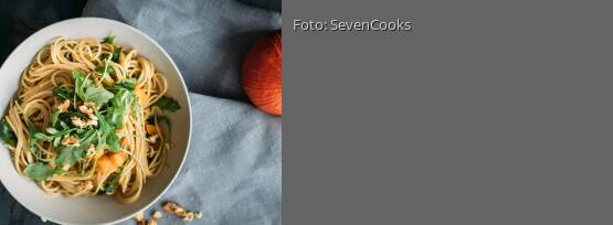 Rezeptbild für "Vollkorn-Pasta mit Kürbis und Rucola"