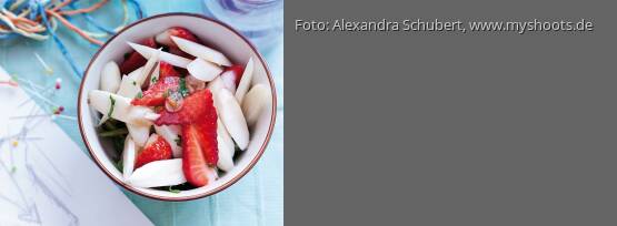 Rezeptbild für "Spargel-Erdbeer-Salat mit grünem Pfeffer"
