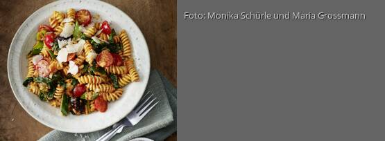 Rezeptbild für "Spinat-Fusilli mit Paprikasauce"