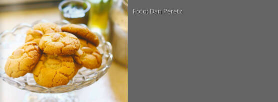 Rezeptbild für "Tahinakekse mit Mandel"