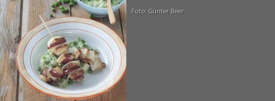 Rezeptbild für "Tofu-Apfel-Spieße auf Erbsenpüree"