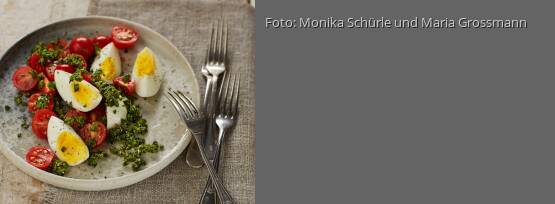 Rezeptbild für "Tomaten-Eier-Salat mit Petersilien-Kürbiskern-Pesto"