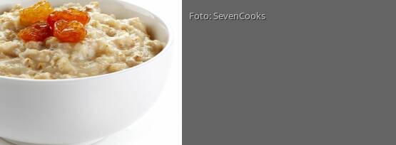 Rezeptbild für "Vata-Frühstück: Porridge mit Mandeln und Rosinen – vegan"