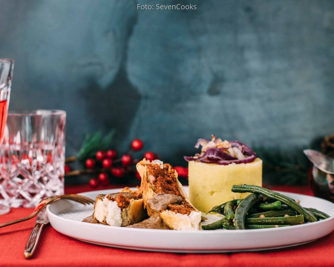 Veanes Rezept: Tofubraten mit Kartoffelstampf, grünen Bohnen und Rotweinsoße 1