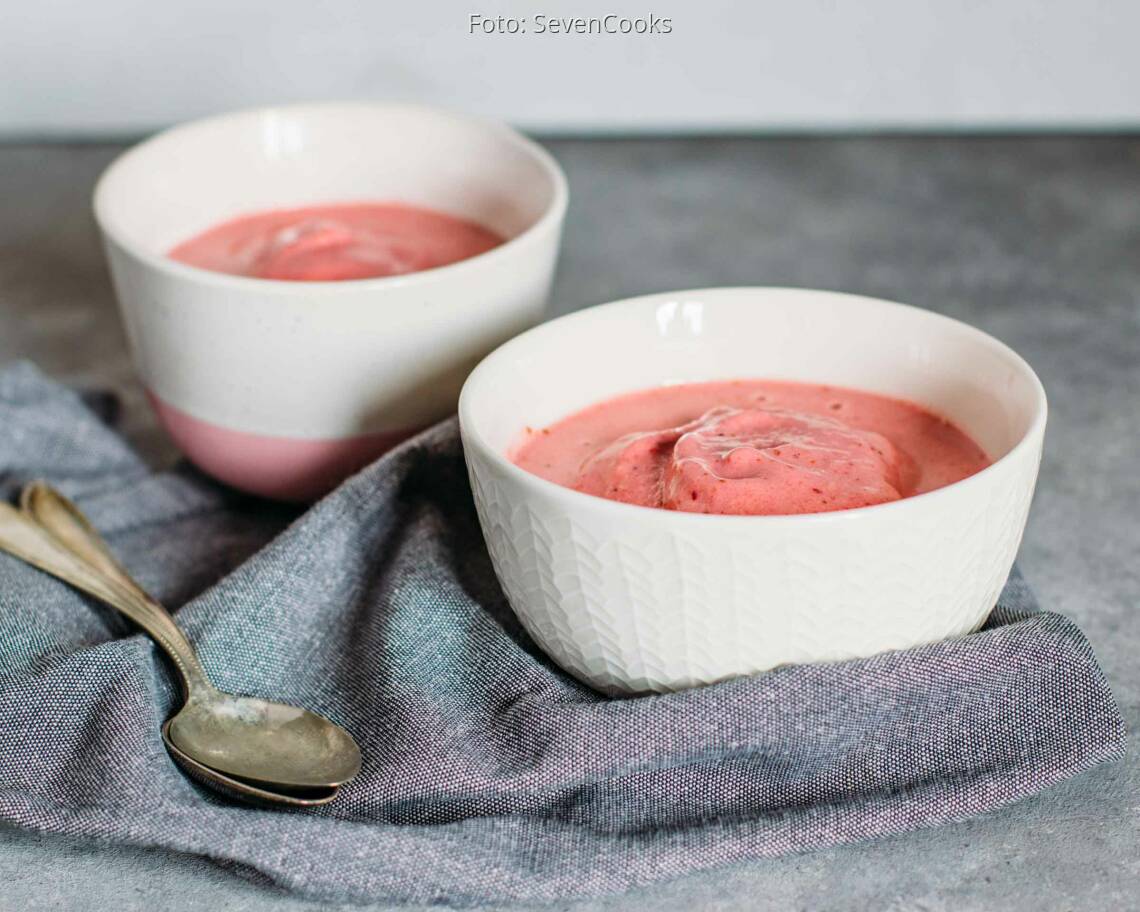 Veganes Rezept: 3 Minuten Erdbeereis 1