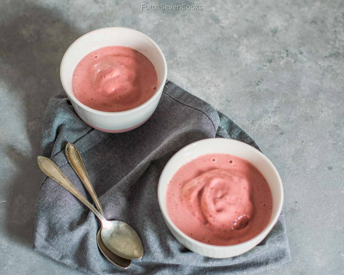 Veganes Rezept: 3 Minuten Erdbeereis 3