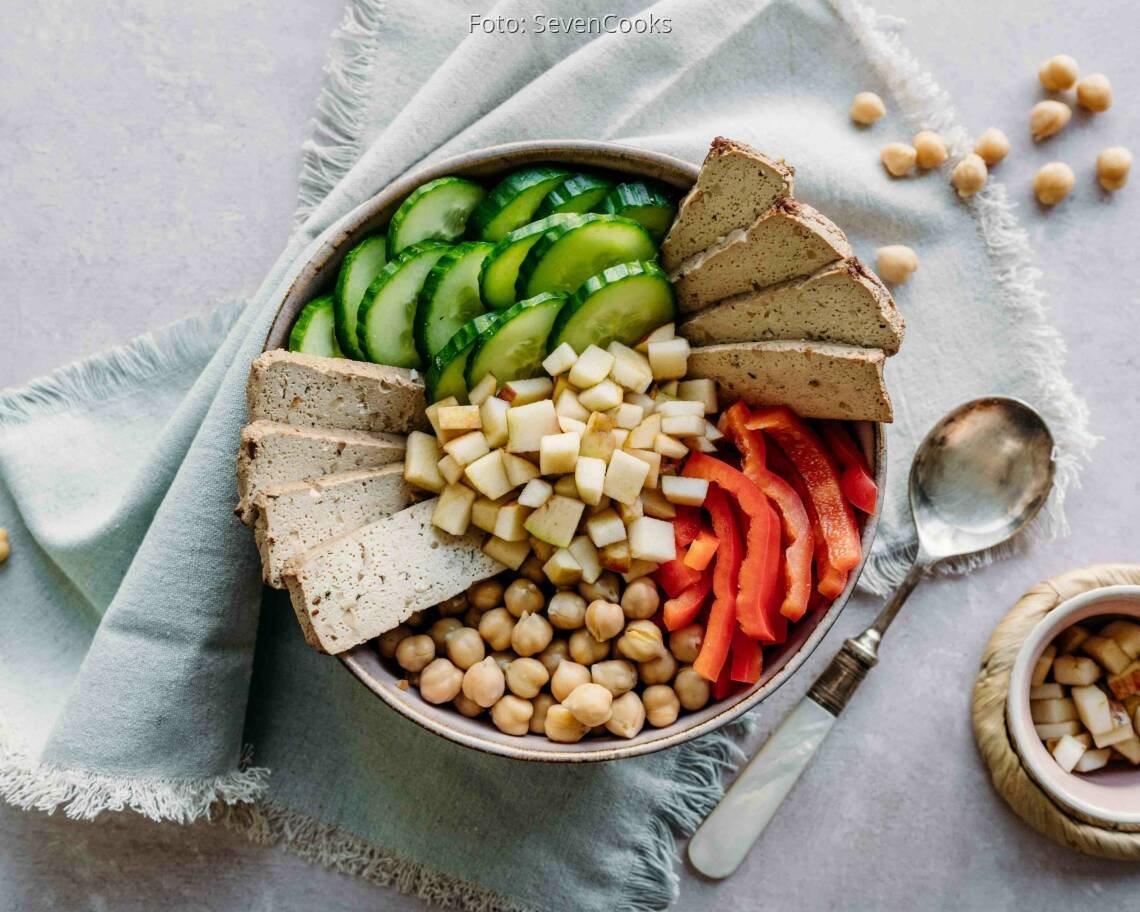 Veganes Rezept: 5 Zutaten Bowl mit Tofu
