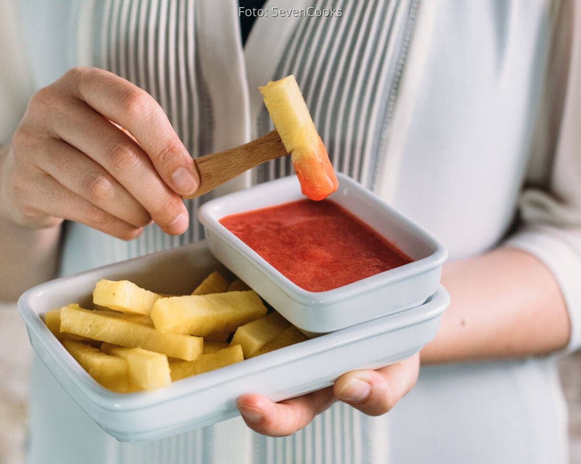 Veganes Rezept: Ananaspommes mit Erdbeerketchup_1