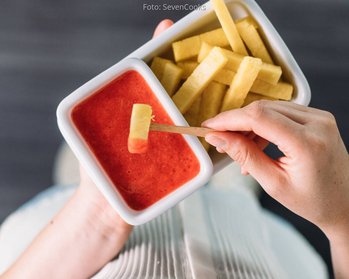 Veganes Rezept: Ananaspommes mit Erdbeerketchup_3