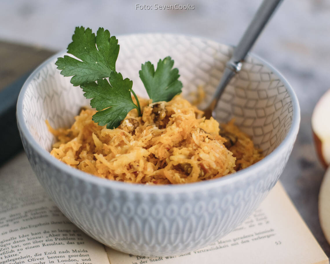 Veganes Rezept: Apfel-Sellerie-Karotten-Salat 1