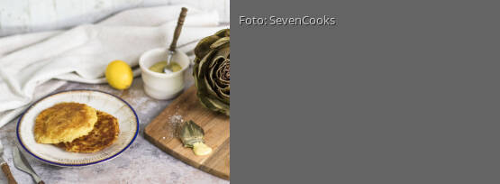 Rezeptbild für "Artischocken mit Senf-Dip und Kartoffel-Sauerkraut-Talern"