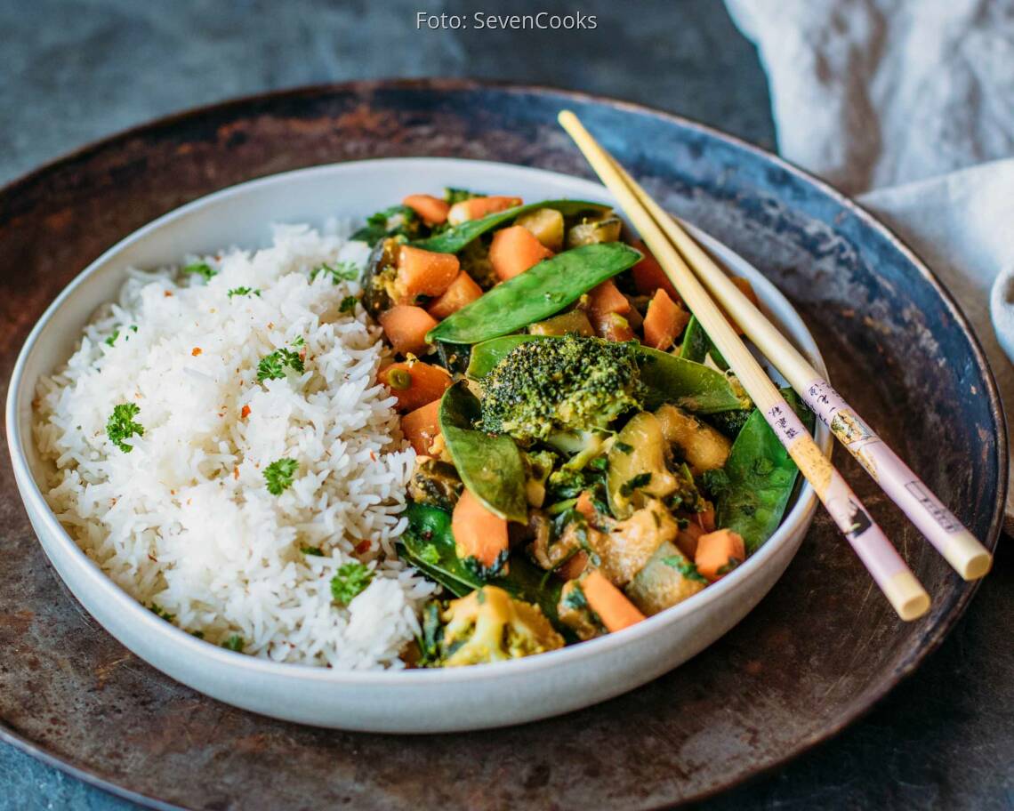 Veganes Rezept: Asiatisches Wokgemüse mit Reis