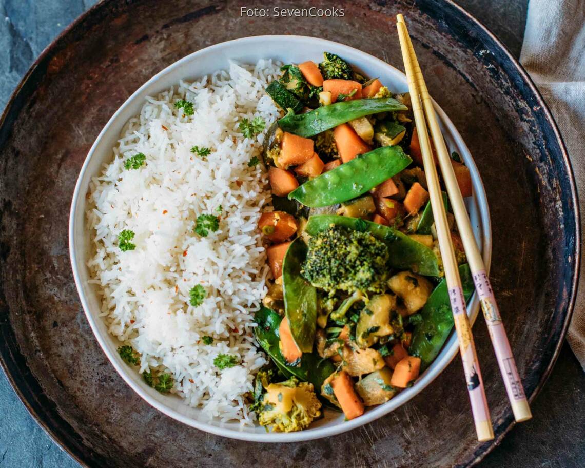 Veganes Rezept: Asiatisches Wokgemüse mit Reis