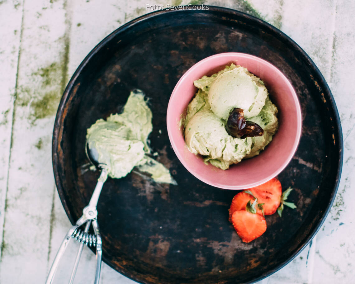 Veganes Rezept: Avocado-Cashew-Eis