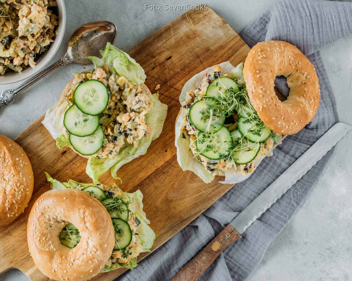 Veganes Rezept: Bagel mit veganem Eiersalat