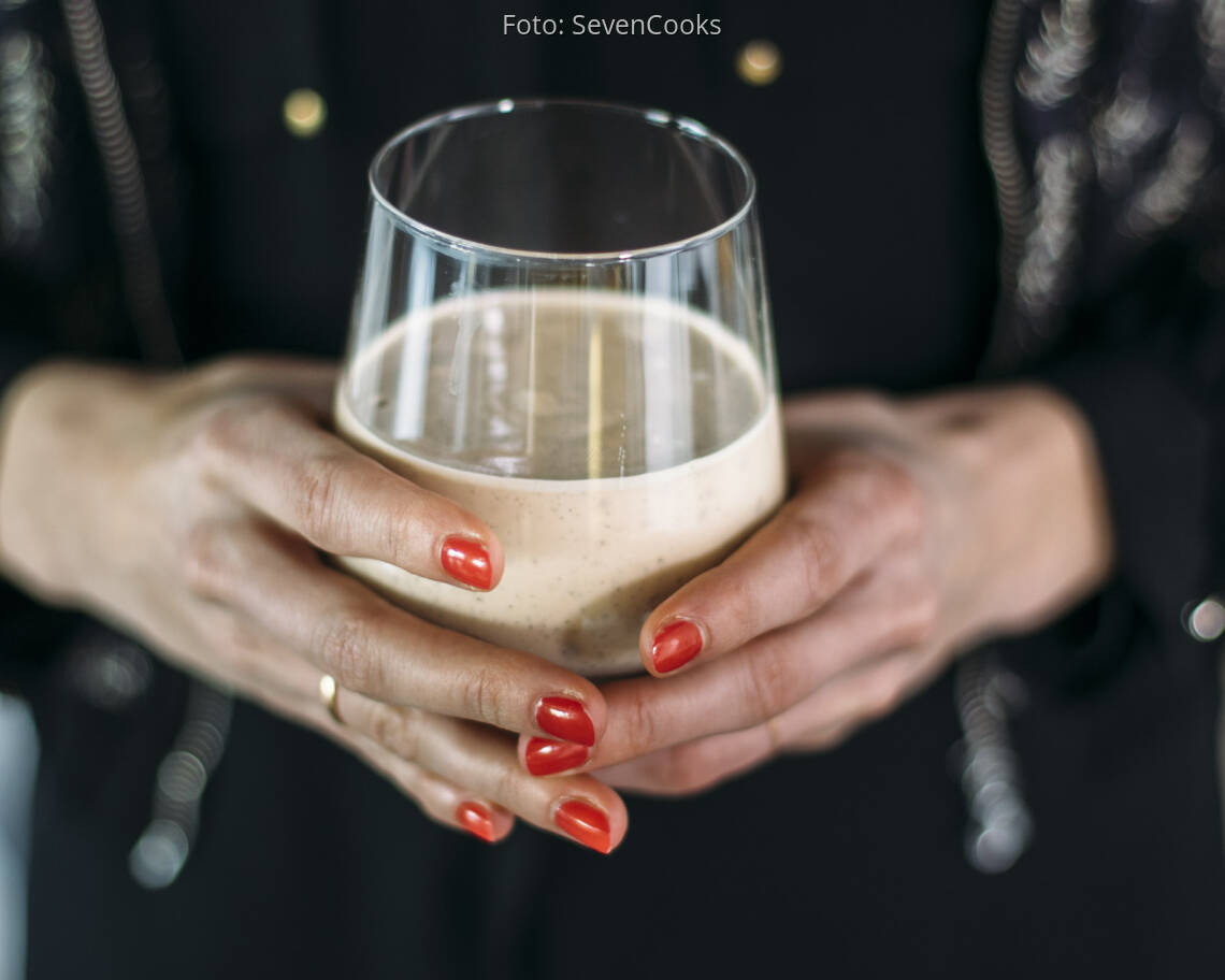 Veganes Rezept: Bananen-Erdnuss-Proteinshake 1