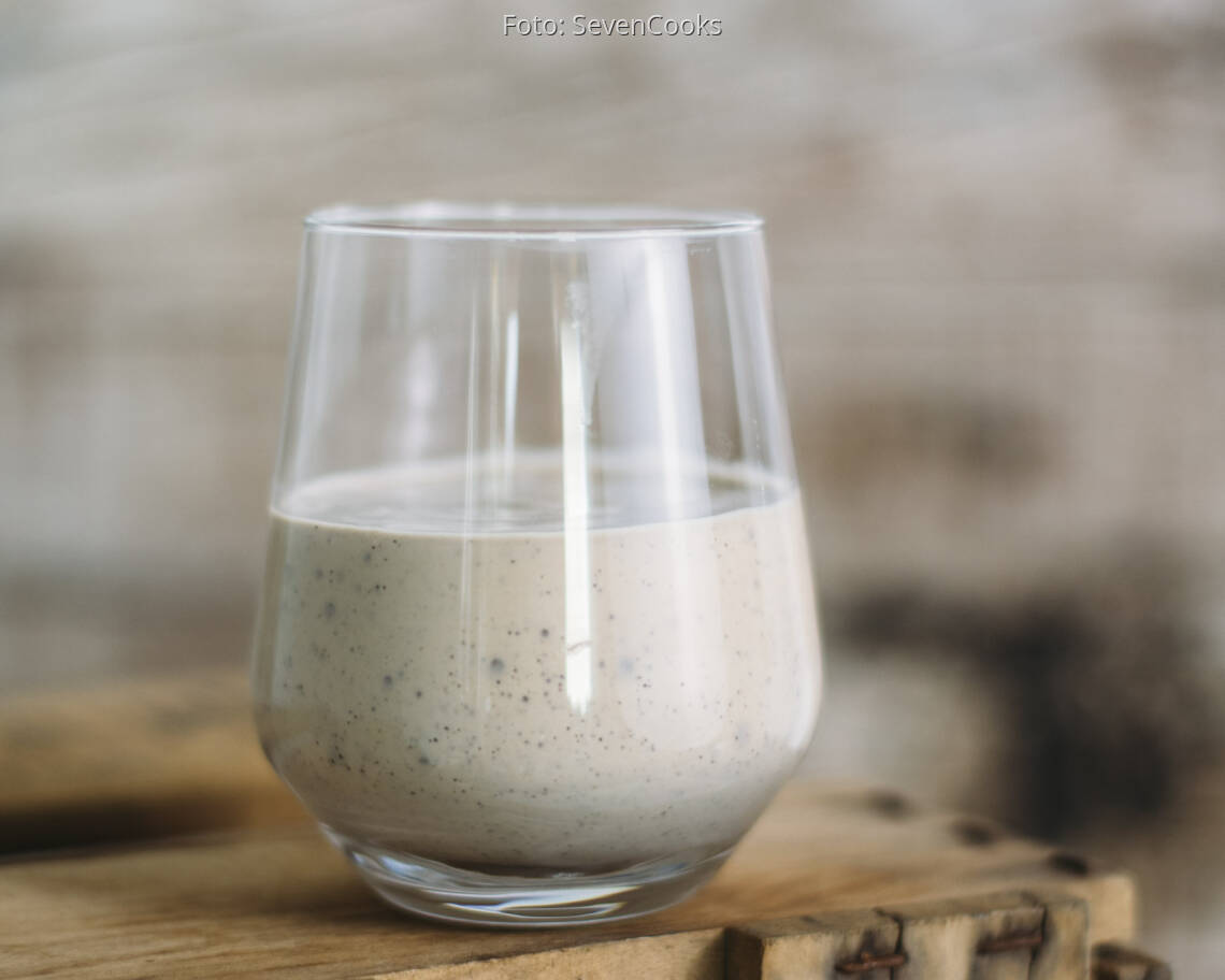 Veganes Rezept: Bananen-Erdnuss-Proteinshake 3