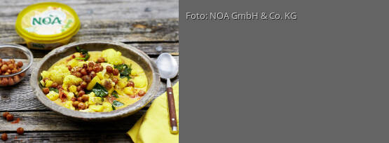 Rezeptbild für "Blumenkohl-Kartoffel-Curry mit gerösteten Kichererbsen"