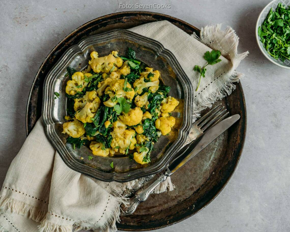 Veganes Rezept: Blumenkohl und Spinat auf indische Art 1