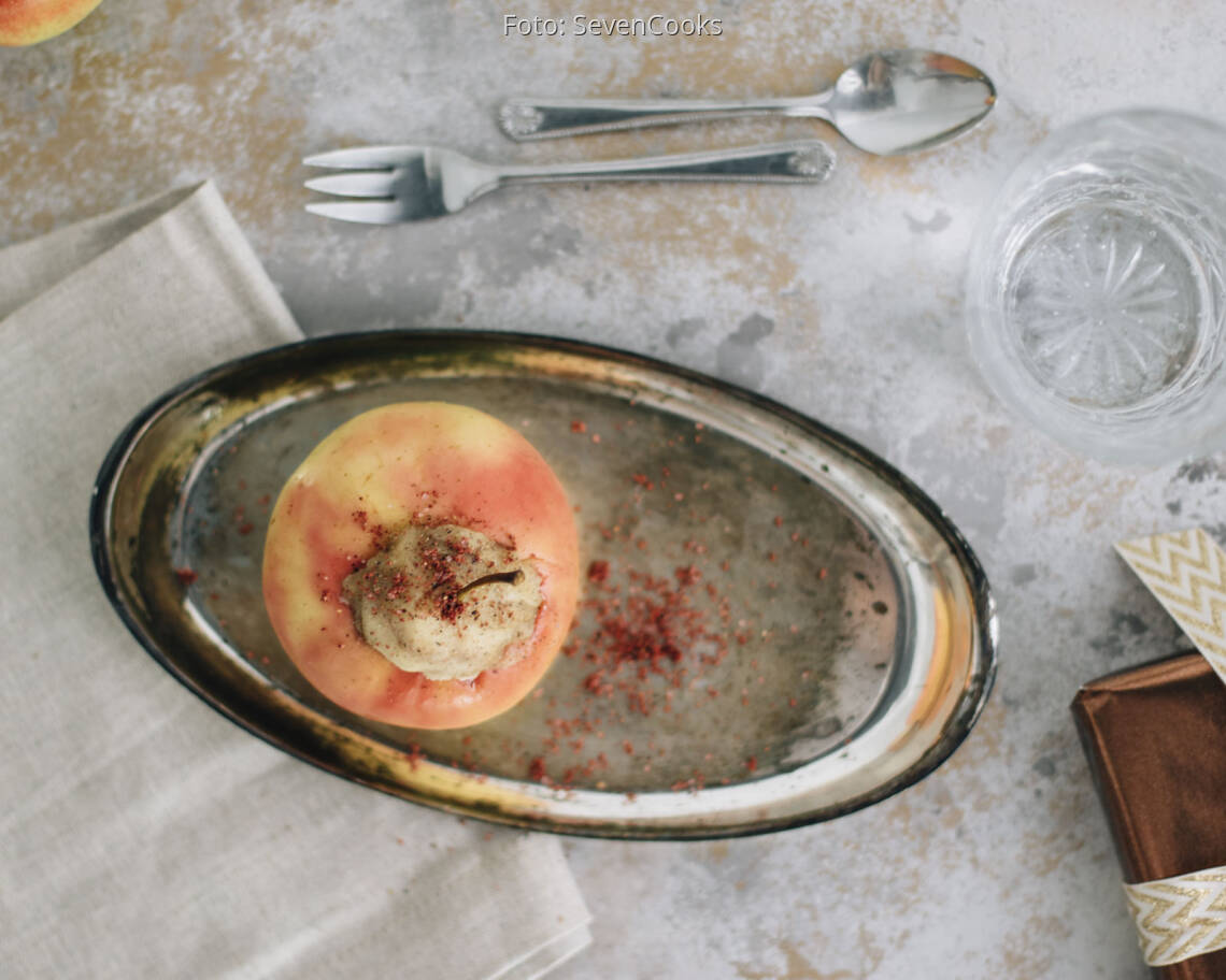 Veganes Rezept: Bratapfel mit Marzipan